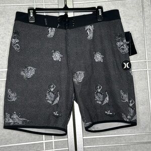 Hurley Phantom Paradiso 18”  Shorts Men's Black Size 34